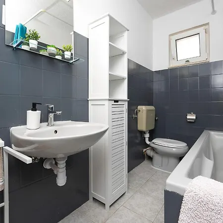 Awesome In With Wifi Apartament Split