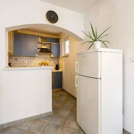 Apartament Awesome In With Wifi Split